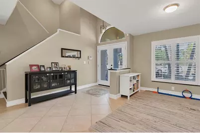 906 Landmark Circle S, Saint Petersburg, FL 33715 - Photo 4