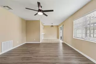 8301 Iberia Pl, Tampa, FL 33637 - Photo 8