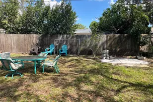 10627 105th St, Largo, FL 33773 - Photo 14