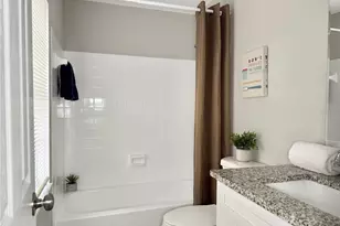 5129 Tennis Ct Cir, Tampa, FL 33617 - Photo 14