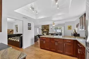 522 Wynnwood Dr, Brandon, FL 33511 - Photo 12