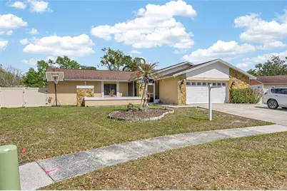 522 Wynnwood Drive, Brandon, FL 33511 - Photo 2