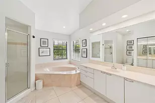 4719 Meadowview Cir, Sarasota, FL 34233 - Photo 26