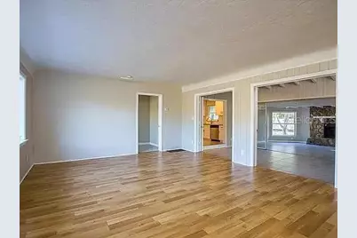 622 Myrtle Way S, Saint Petersburg, FL 33703 - Photo 2