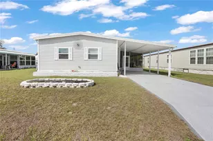 5541 Benton St, Zephyrhills, FL 33542 - Photo 2