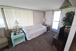 707 49th Ave Dr W, Bradenton, FL 34207 - Photo 10