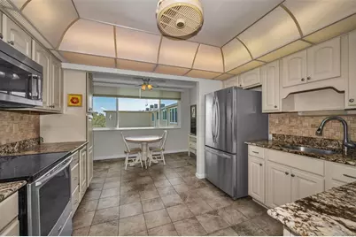 4915 Bay Street NE #327, Saint Petersburg, FL 33703 - Photo 12