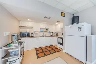 4915 Bay Street NE, Saint Petersburg, FL 33703 - Photo 40