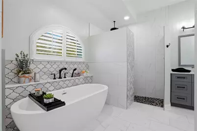 10555 Shady Oak Lane, Seminole, FL 33777 - Photo 8