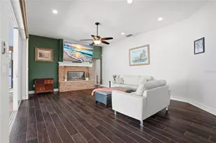 10555 Shady Oak Ln, Seminole, FL 33777 - Photo 26