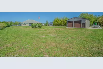 32646 Wesley Way, Dade City, FL 33525 - Photo 10