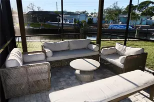 9484 Treasure Ln NE, Saint Petersburg, FL 33702 - Photo 6