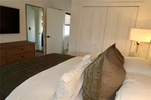 9484 Treasure Ln NE, Saint Petersburg, FL 33702 - Photo 26