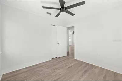 124 85th Avenue N, Saint Petersburg, FL 33702 - Photo 16