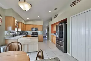 942 Ridge Haven Dr, Brandon, FL 33511 - Photo 18