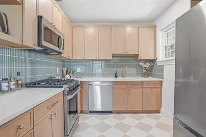 1429 E Park Circle, Tampa, FL 33604 - Photo 8