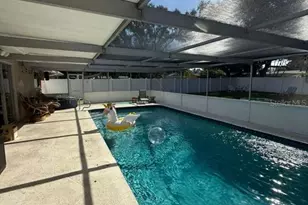 2021 Valley Dr, Dunedin, FL 34698 - Photo 56