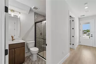 2916 W Ellis Dr, Tampa, FL 33611 - Photo 38