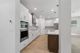 2916 W Ellis Dr, Tampa, FL 33611 - Photo 8