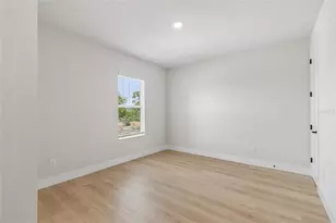 2916 W Ellis Dr, Tampa, FL 33611 - Photo 28