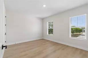 2916 W Ellis Dr, Tampa, FL 33611 - Photo 36