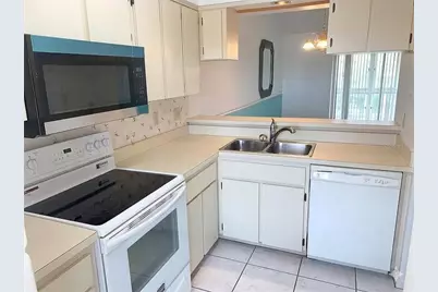 6424 Spring Flower Drive #25, New Port Richey, FL 34653 - Photo 4