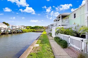 5012 Starfish Dr SE, Saint Petersburg, FL 33705 - Photo 16