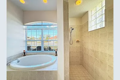 9011 Province Street, Sarasota, FL 34240 - Photo 14
