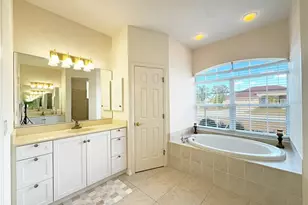 9011 Province St, Sarasota, FL 34240 - Photo 12