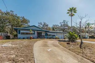 471 Sierra Circle E, Largo, FL 33770 - Photo 1