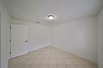 3710 Danny Bryan Boulevard, Tampa, FL 33619 - Photo 16