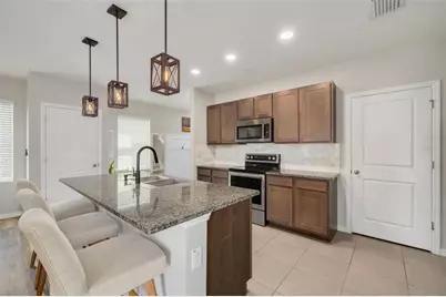 7518 Tuscan Bay Circle, Wesley Chapel, FL 33545 - Photo 8