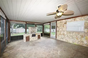 824 62nd Ave NE, Saint Petersburg, FL 33702 - Photo 12