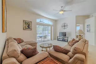 3732 Hollow Wood Dr, Valrico, FL 33596 - Photo 14