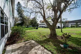 400 Glennes Ln, Dunedin, FL 34698 - Photo 32