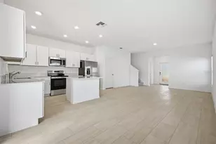 10848 Fanning Spgs Ln, New Port Richey, FL 34655 - Photo 8