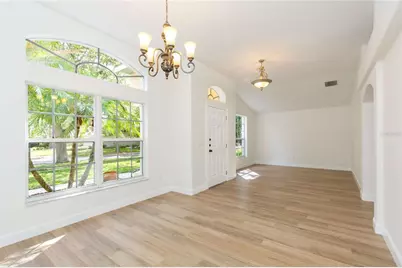 304 Apache Lane, Seffner, FL 33584 - Photo 4