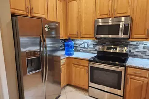 10115 Mowry Ln, Tampa, FL 33625 - Photo 6