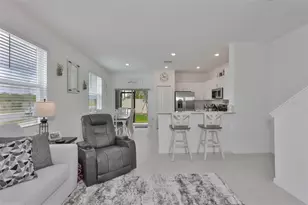 2661 Sunray Venus Wy, Ruskin, FL 33570 - Photo 4