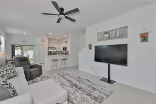 2661 Sunray Venus Wy, Ruskin, FL 33570 - Photo 2