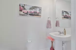 2661 Sunray Venus Wy, Ruskin, FL 33570 - Photo 14