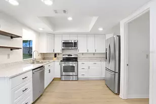 1409 Ingram Dr, Sun City Center, FL 33573 - Photo 12