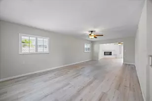 7886 9th Ave S, Saint Petersburg, FL 33707 - Photo 26