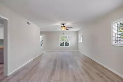 7886 9th Avenue S, Saint Petersburg, FL 33707 - Photo 12