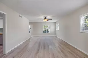 7886 9th Ave S, Saint Petersburg, FL 33707 - Photo 12