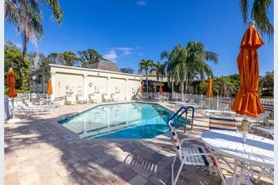 11231 Kapok Grand Circle, Saint Petersburg, FL 33708 - Photo 32