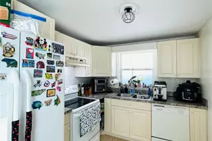 9608 Elgin Ct, Tampa, FL 33615 - Photo 6