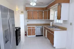 859 72nd Ave N, Saint Petersburg, FL 33702 - Photo 10