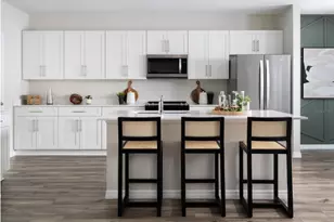 36688 Sagemoor Dr, Zephyrhills, FL 33541 - Photo 6