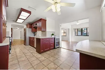8140 Terrace Garden Drive N #102, Saint Petersburg, FL 33709 - Photo 12